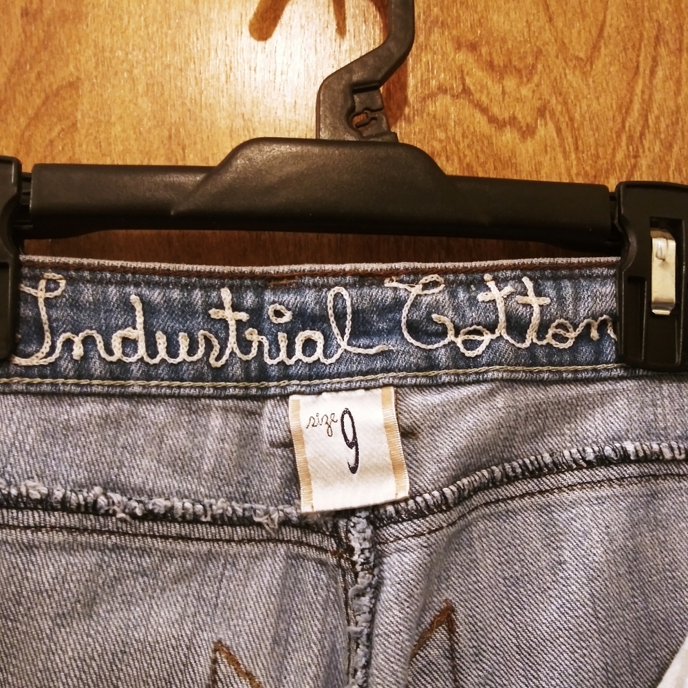 Jeans - Picture 2 of 4